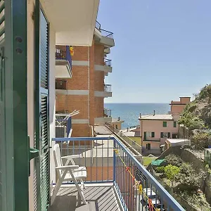 affittacamere-jolly-roger-riomaggiore.hotelitalianriviera.com/