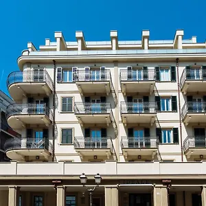 casa-vacanze-residence-ideale-suites-and-apartments.hotelitalianriviera.com/